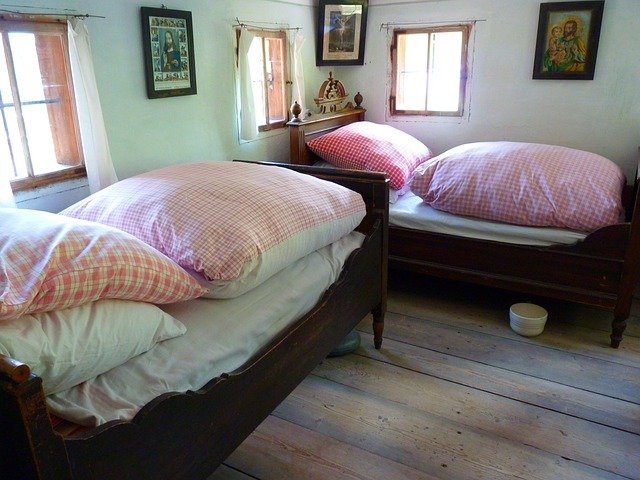Beware: Some people have serious allergic reactions to feather bedding and jackets