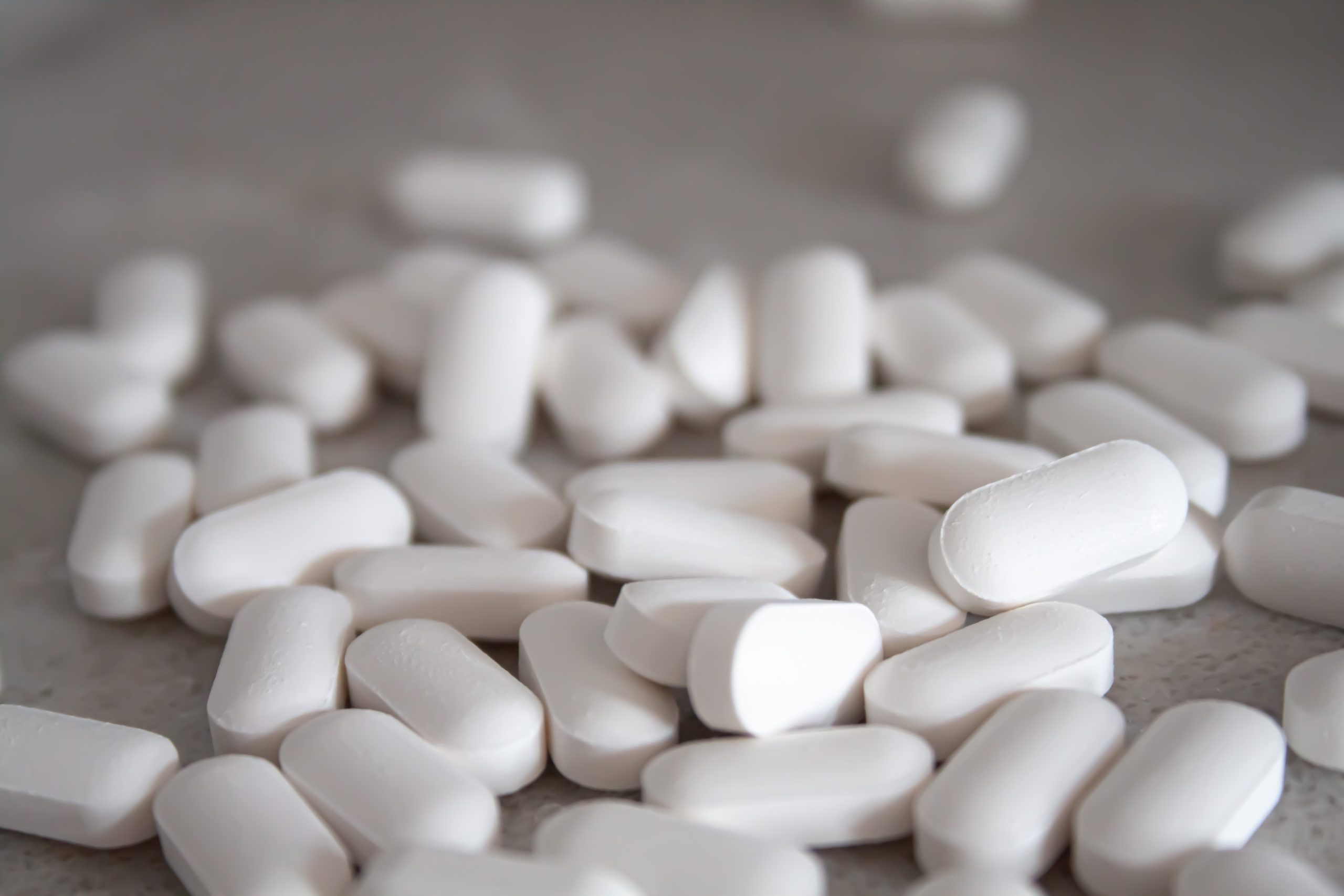 Advil v. Tylenol: Which to take and when?